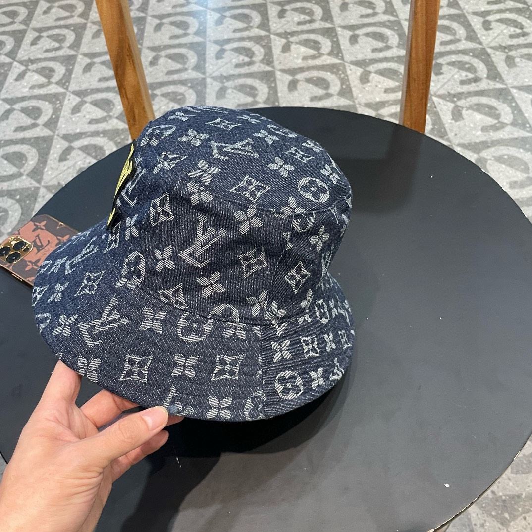 Louis Vuitton Caps